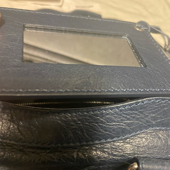 Balenciaga City Bag Medium shoulder strap & handles - Picture 15 of 16